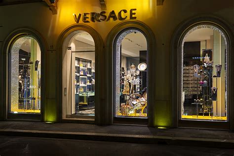 vetrine versace jeans natale|versace jeans saks.